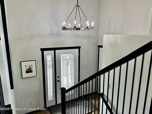 2nd image of 622 Diamond Dr
