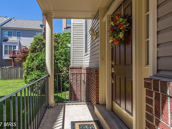 Exterior  Front Porch