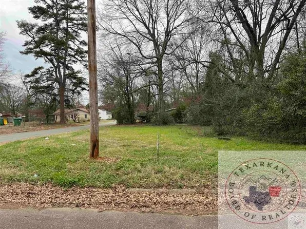 1701 Peach St, Texarkana, TX 75501