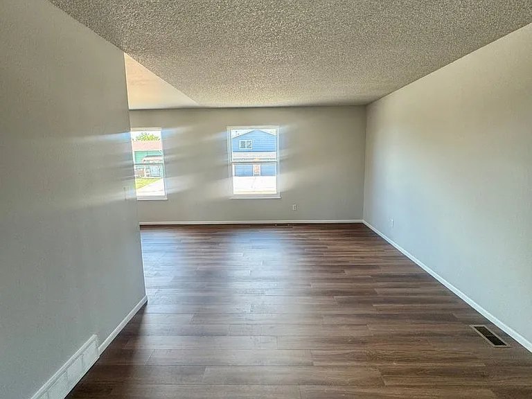 7315 Songbird Dr — Photo 26