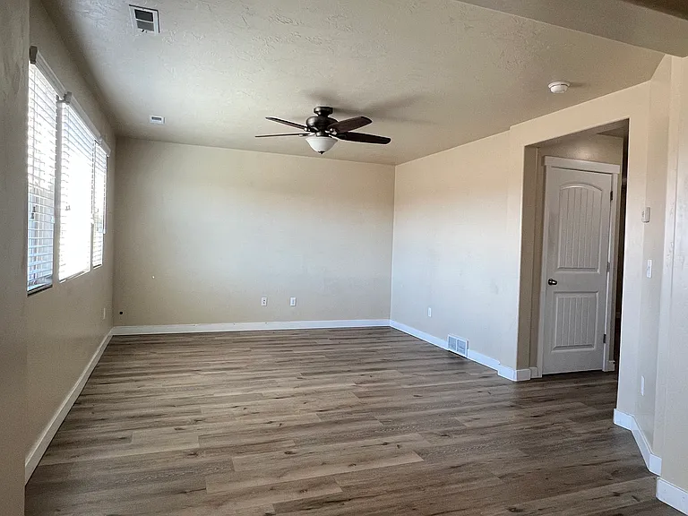 824 S Fox Trail Ln — Photo 6