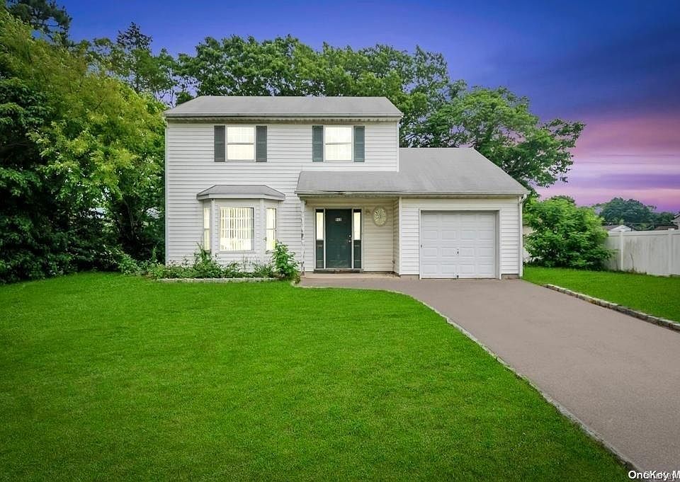 1st image of 915 Scherger Avenue