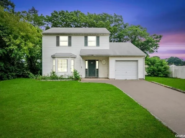 915 Scherger Avenue, East Patchogue, NY 11772