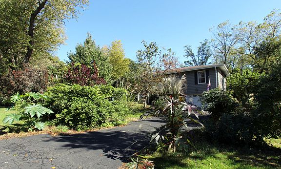 3rd image of 6N397 Oakwood Dr