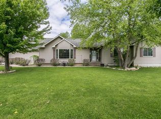 120 Samson Ln, Palo, IA 52324
