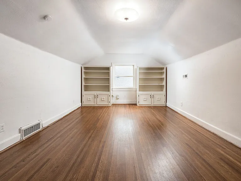 1501 Clayton Ave #B — Photo 7