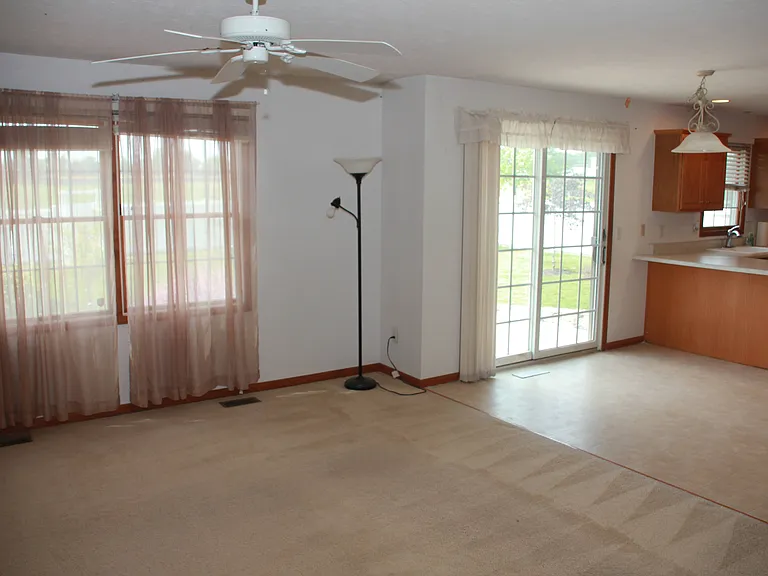 3125 Old Jamestown Rd — Photo 30