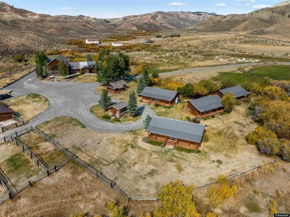 1068 Horse Creek Rd, Dubois, WY 82513