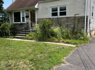 69 Christine Ave, Hamilton, NJ 08619