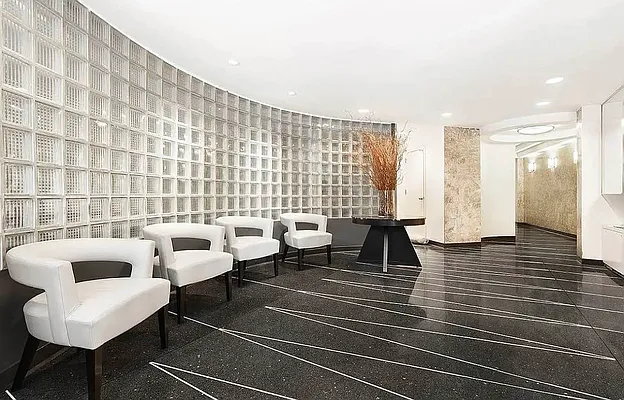 Sold by Oxford Property Group | media 8