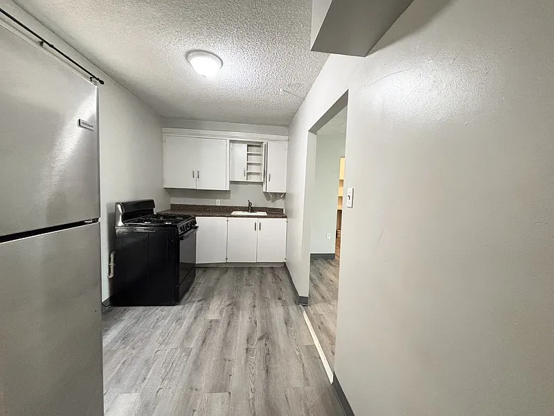 2 bed, 1.0 bath, 1000 sqft, $1,190 — Photo 2