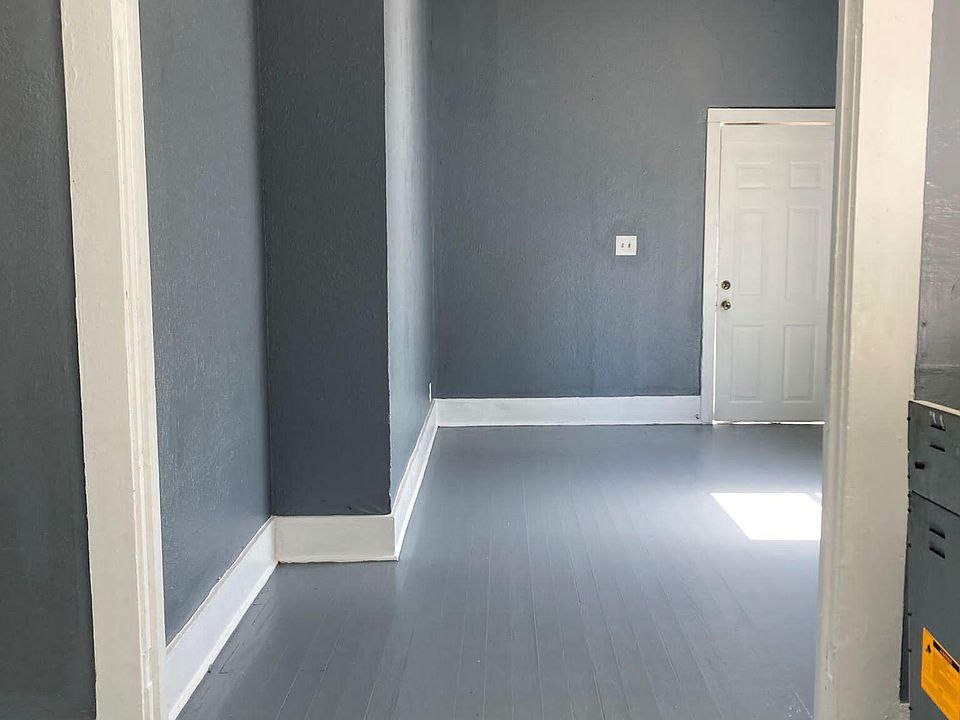 1st image of 201 E Washington Ave #203