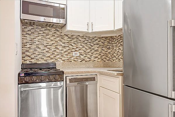 2nd image of 1709 2nd Ave #5E