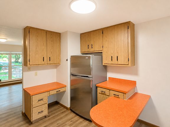 3rd image of 172 Macon Ave APT 1