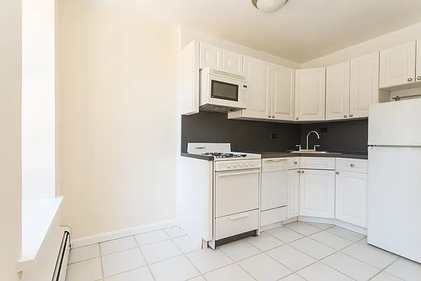 Rented by Compass | media 17