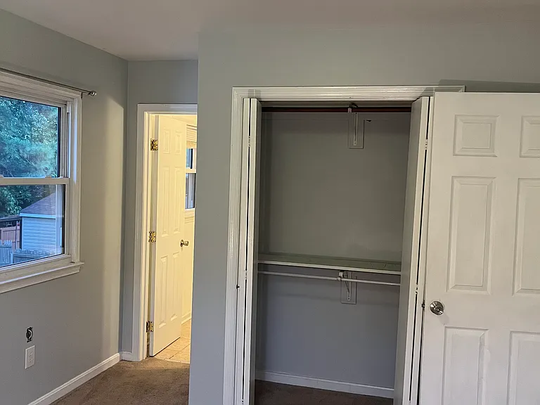 347 Green Meadows Dr — Photo 30