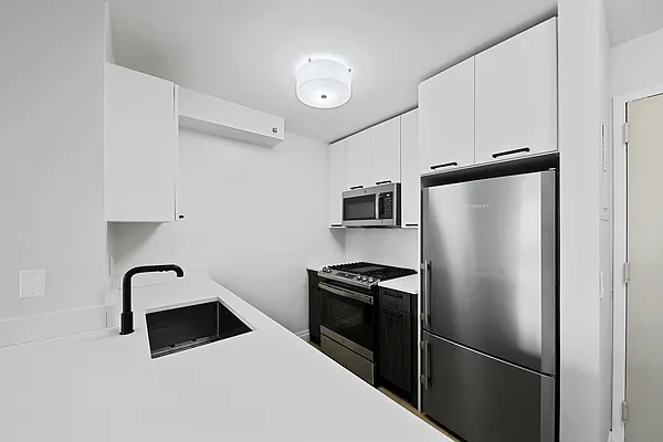 Rented by Gotham Organization | media 27