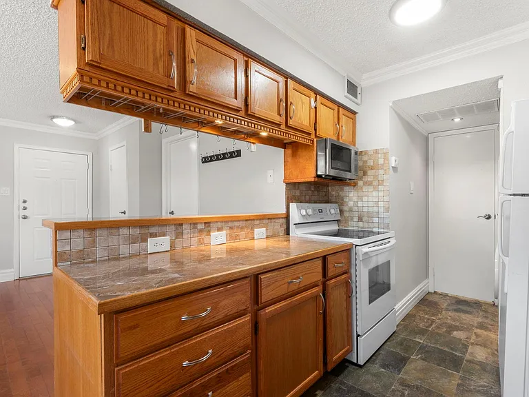 2750 Holly Hall St #901 — Photo 15