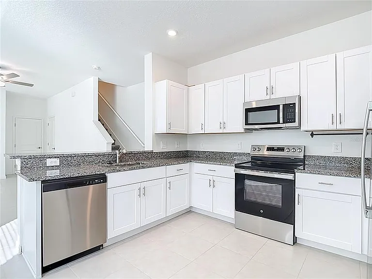 6170 Shiner St — Photo 8
