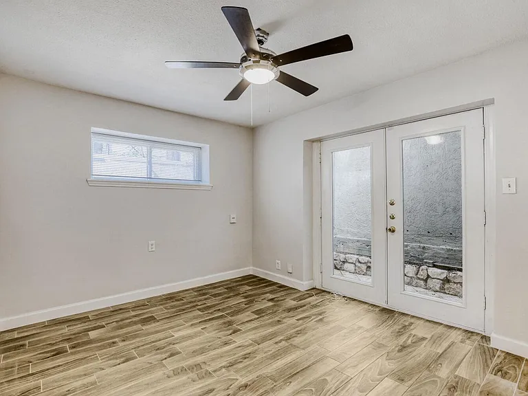 1500 Woodlawn Blvd #105 — Photo 10
