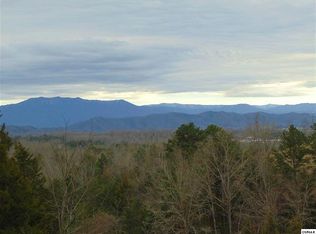 2115 Megan Ridge Dr, Sevierville, TN 37876