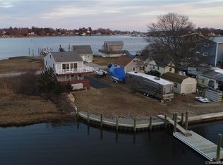 28 Roseleah Dr, Mystic, CT 06355