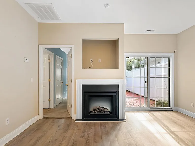 1508 Honeybee Ln — Photo 5