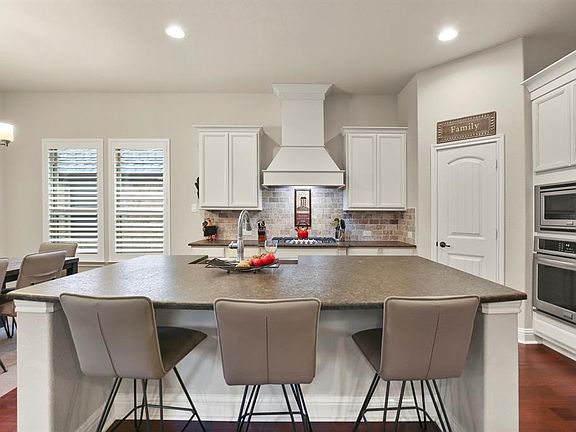 4th image of 8712 Belvoir Cir
