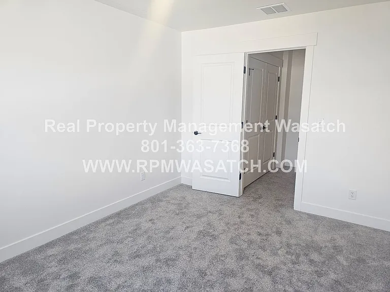 738 N 160 E — Photo 20
