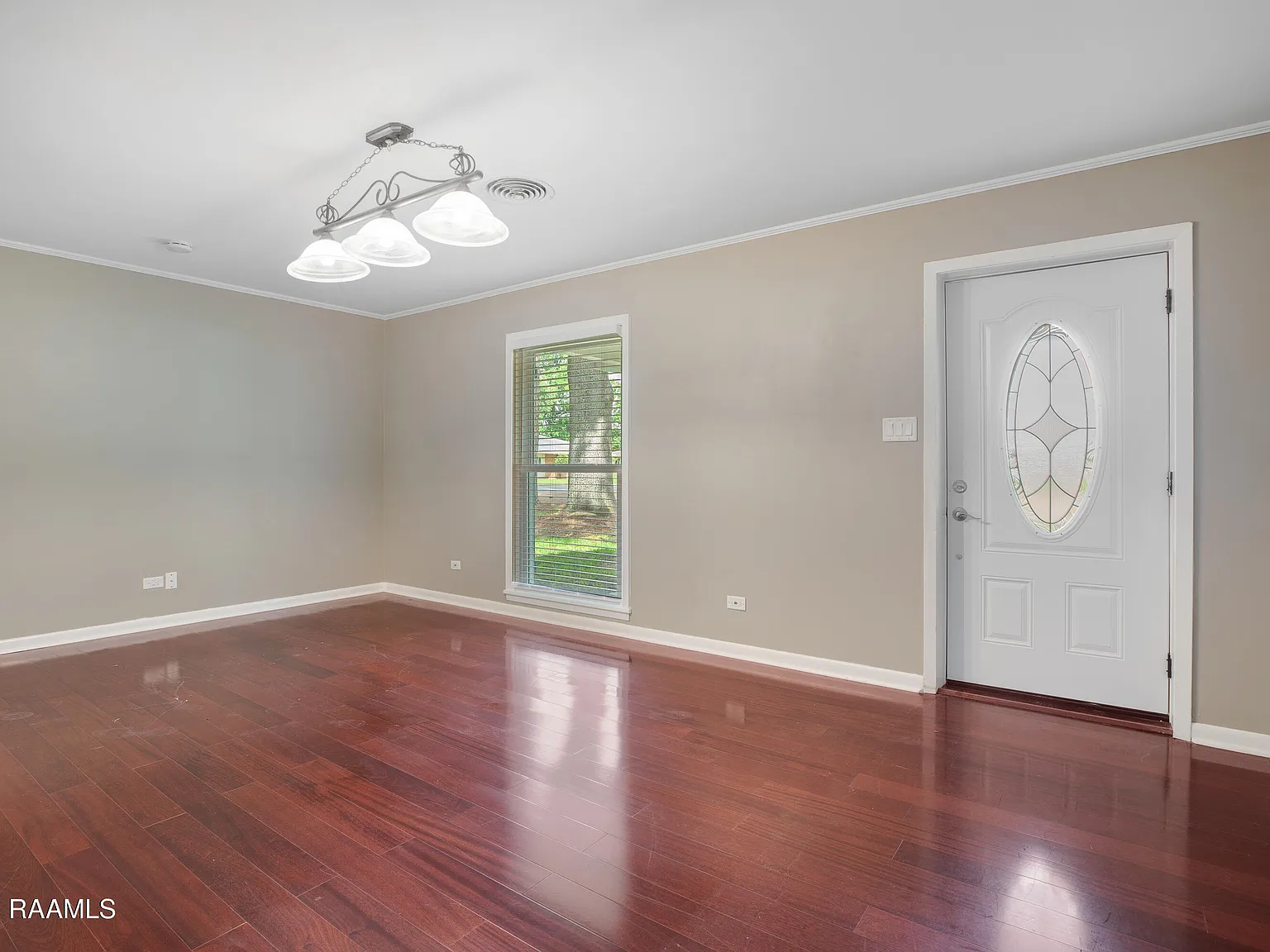 3 bed, 1770 sqft, $1,900 — Photo 4