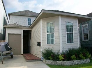 3946 Laurel St, New Orleans, LA 70115