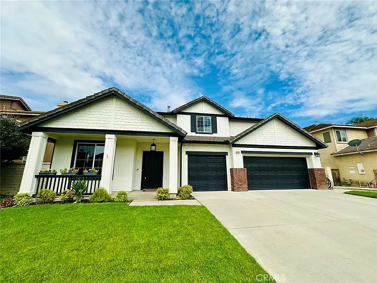 6182 Cedar Creek Rd — Photo 2