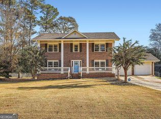 522 Emily Dr SW, Lilburn, GA 30047