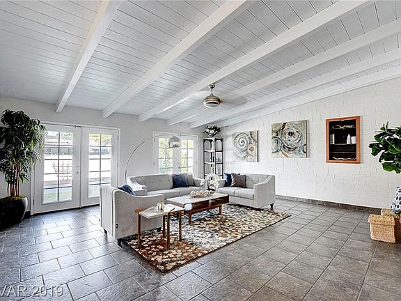 3rd image of 2109 Bonnie Brae Ave