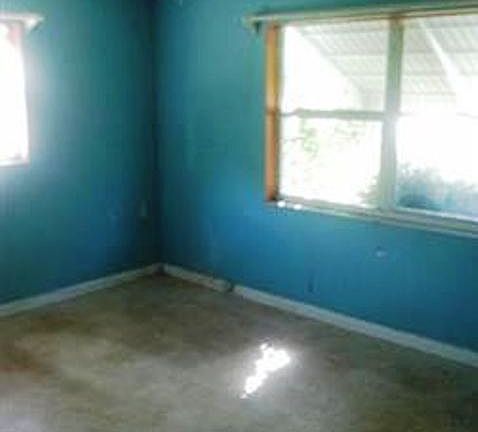 5th image of 645 Pelican Dr