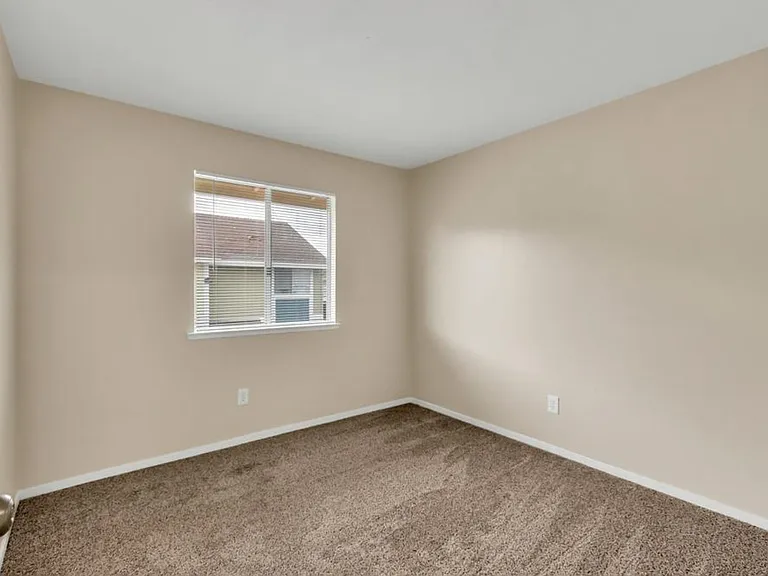 4082 Weymouth Ln — Photo 20