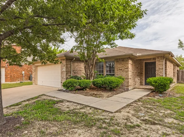 556 Winbridge Ln, Fort Worth, TX 76115