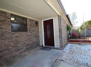203 Sharon Ct, Mary Esther, FL 32569