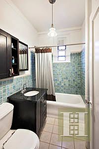 3rd image of 25 W 64th St APT 7F