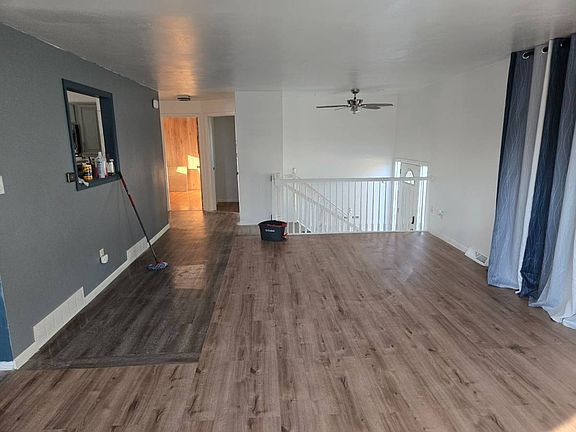 3rd image of 2220 Essex Ln