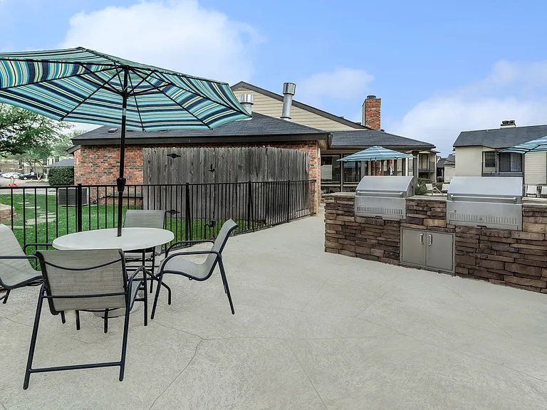 2401 L Don Dodson Dr — Photo 11