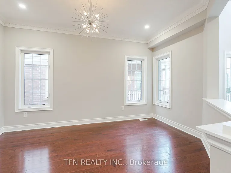 1648 Pennel Dr #UPPER — Photo 8