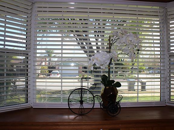 5th image of 975 Normington Way