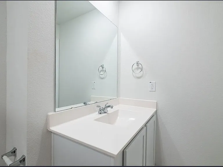 104 Greenthread Dr — Photo 13