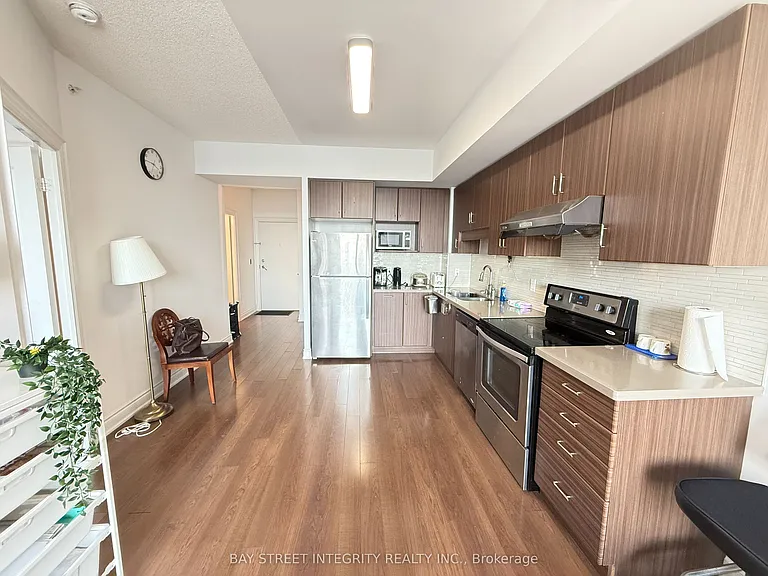 99 S Town Centre Blvd #315 — Photo 5