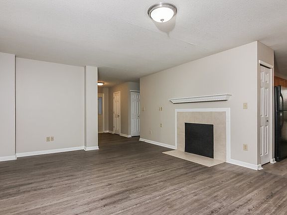 3rd image of 5641 Wooden Branch Dr