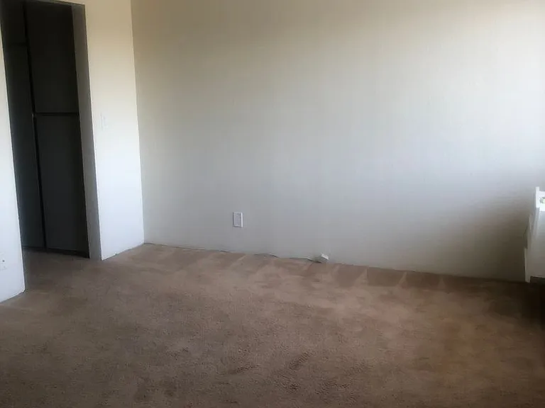 Lake Street Apartments — Photo 20