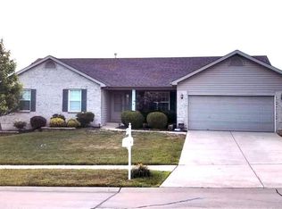 815 Indian Rock Dr, Wentzville, MO 63385