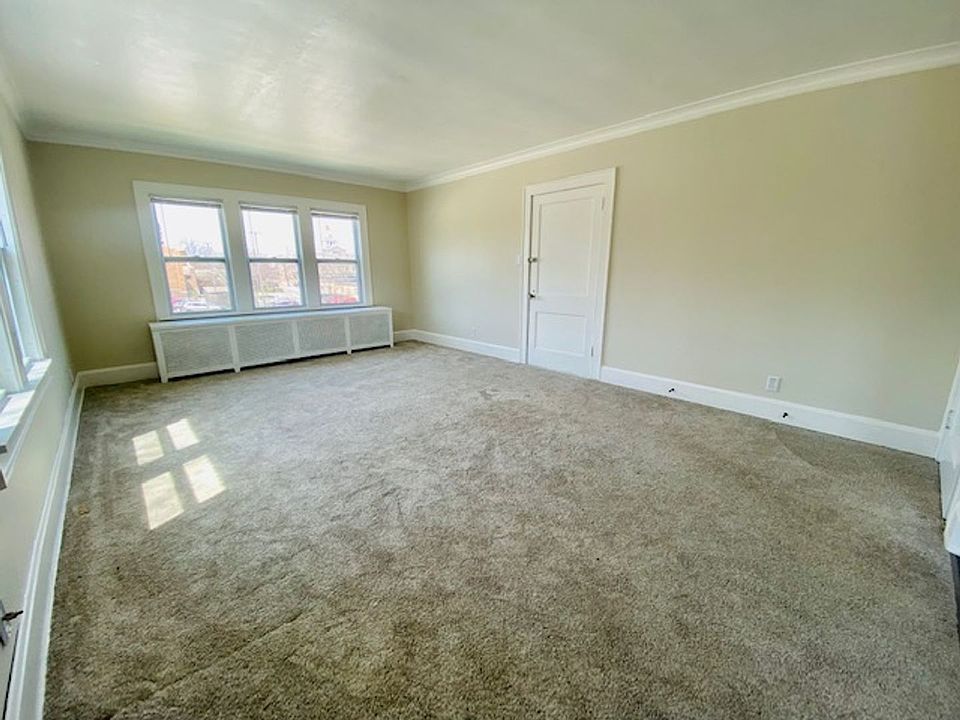 1st image of 215-217 S Monroe Ave #4