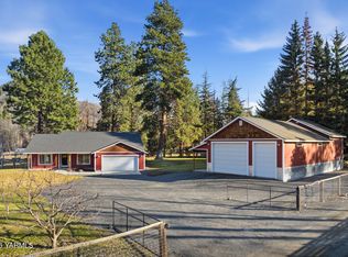 121 Rattlesnake Ln, Naches, WA 98937